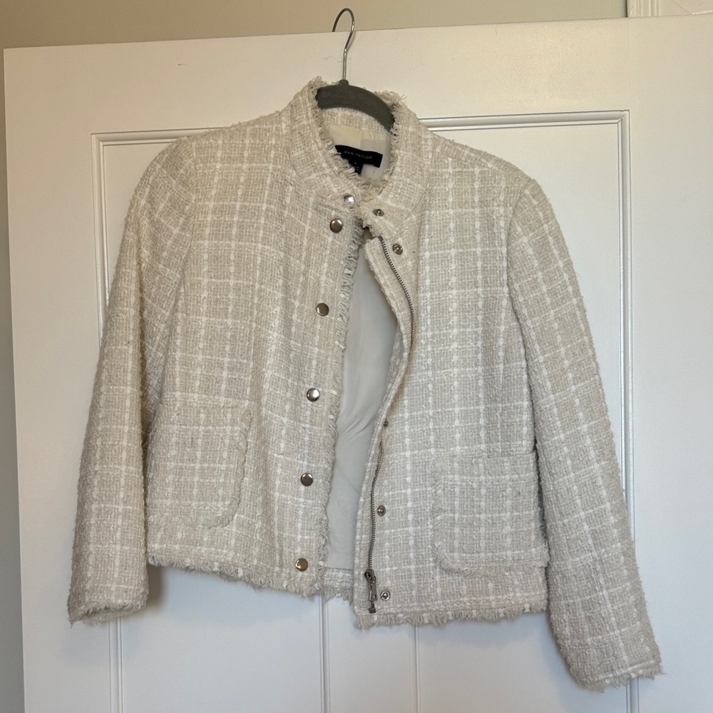 Ann Taylor Cream Tweed Blazer size 0